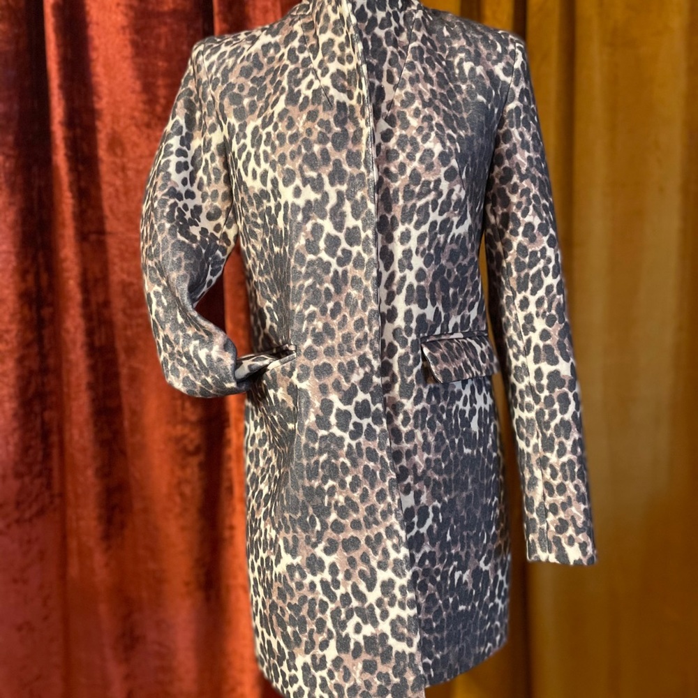 NEW YORK AND COMPANY leopard print blazer sz Small